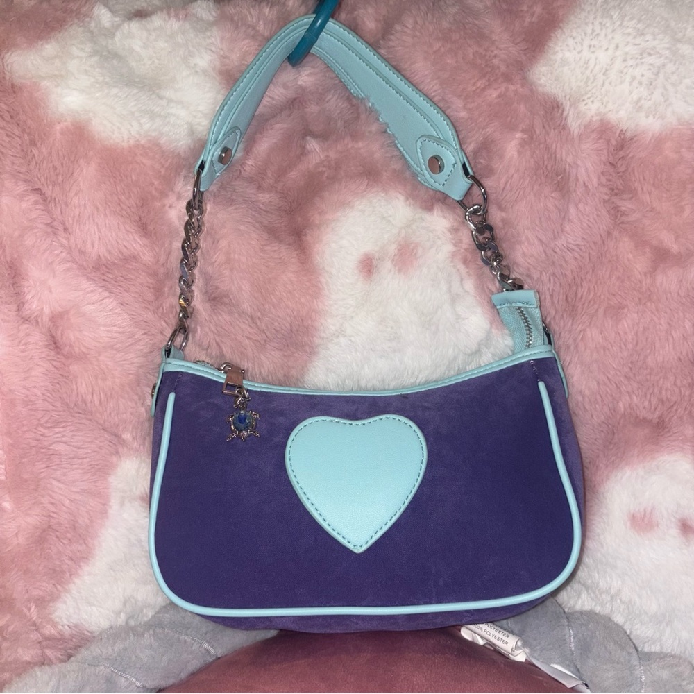 Two-Tone purse with heart